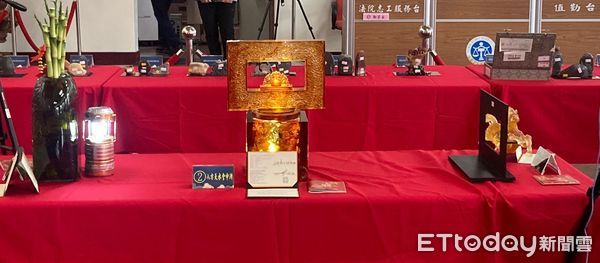 ▲▼「紅富海」第5波拍賣會訂於3月7日登場，85件拍賣品今(21日)在苗栗地檢署舉辦鑑賞會。（圖／記者蔡文淵翻攝）