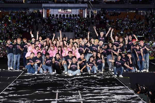 ▲朴志元表示HYBE可以幫助SM藝人們進軍北美。（圖／翻攝自SMTOWN官方臉書）