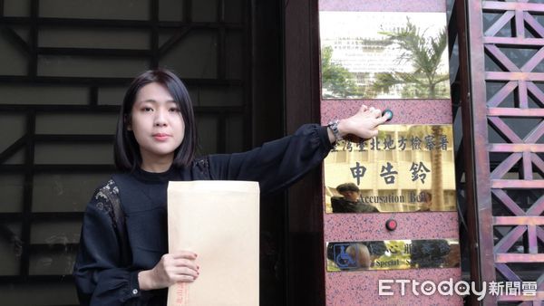 ▲▼台北市議員徐巧芯赴北檢按鈴告發陳宗彥。（圖／記者黃彥傑攝）