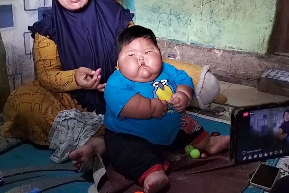 ▲▼ 印尼1歲巨嬰。（圖／翻攝自臉書）