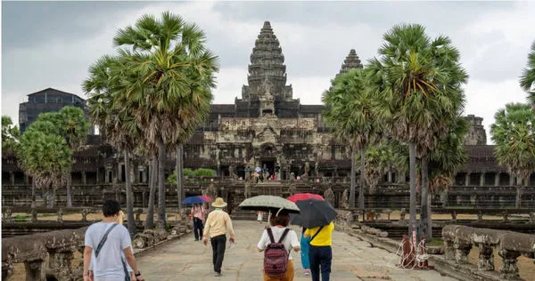 中南半島上曾經盛極一時的「高棉帝國」，為何在歷史上一夜之間消失，人去城空呢？（圖／達志／美聯社）