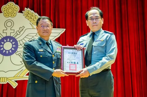 ▲國軍台中總醫院林姓骨科部主任涉貪（圖右）。（圖／截取自國軍台中總醫院官網）