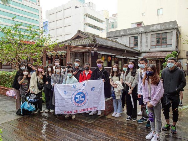 ▲元智大學出版《雙溪行旅追尋中壢》