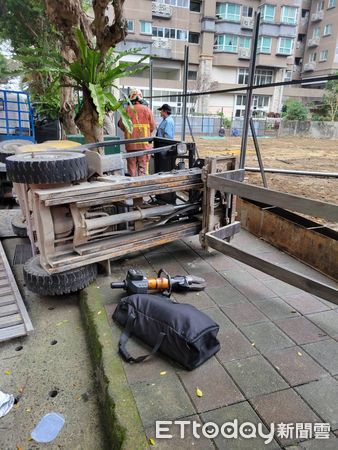 ▲▼       新店工安意外      。（圖／記者陳雕文翻攝）
