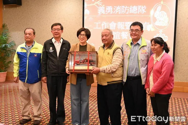 ▲台東縣義勇消防總隊24日晚間舉辦「112年義消總隊新春聯誼餐會」。（圖／記者楊漢聲翻攝）