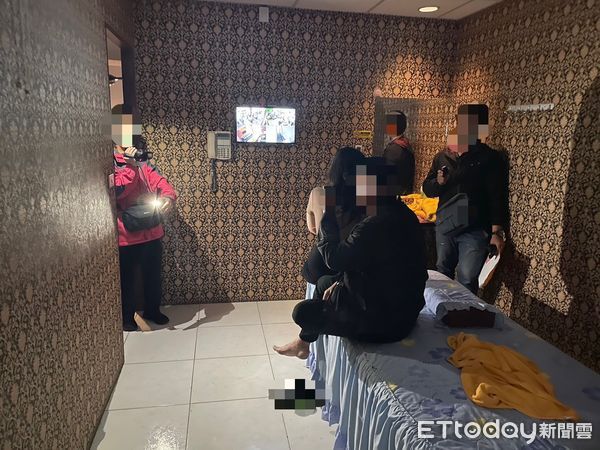 ▲台南市警五分局24日下午4時許，前往西門路１家養生館破獲色情按摩案。（圖／記者林悅翻攝，下同）