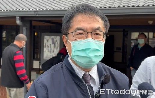 ▲台南學甲88槍槍擊案主嫌洪政軍、槍手孔祥志在逃亡108天後，在大陸落網，刑事局將2嫌押解回台，由檢警帶回台南偵辦，市長黃偉表示感謝肯定 。（圖／記者林悅翻攝，下同）