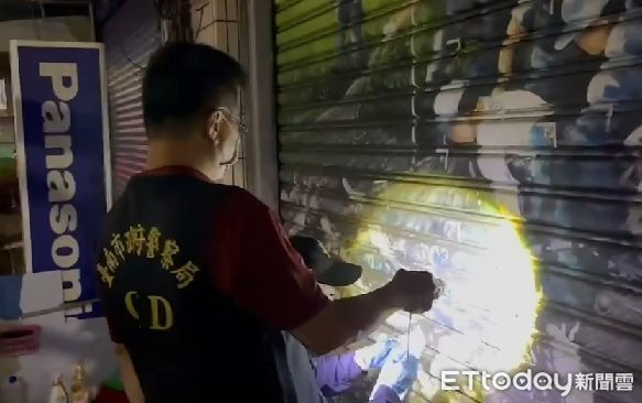 ▲台南學甲88槍槍擊案主嫌洪政軍、槍手孔祥志在逃亡108天後，在大陸落網，刑事局將2嫌押解回台，由檢警帶回台南偵辦，市長黃偉表示感謝肯定 。（圖／記者林悅翻攝，下同）