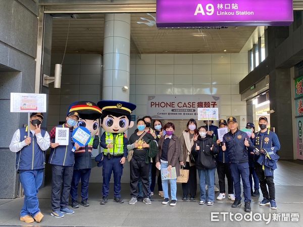 ▲▼ 林口警分局前進大賣場和進香團教導最新的詐騙手法，提升全民的識別詐騙能力。（圖／林口警分局提供）