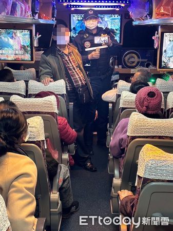 ▲▼ 林口警分局前進大賣場和進香團教導最新的詐騙手法，提升全民的識別詐騙能力。（圖／林口警分局提供）