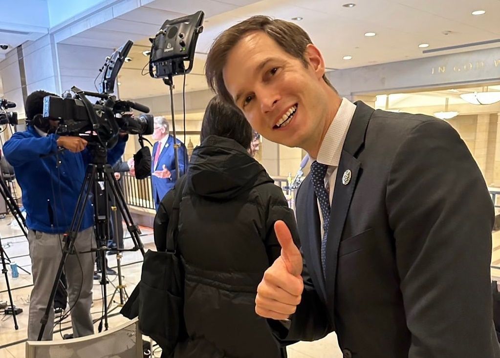 訪台後秒收「中國警告信」　美議員回1句超嗆