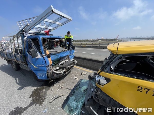 ▲▼28日新竹西濱4車追撞車禍。（圖／記者蔡文淵翻攝）