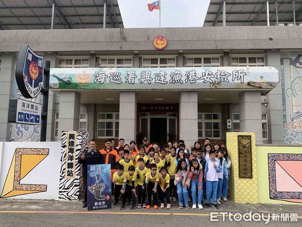 ▲南大附小與七股區篤加國小，攜手台南大學USR團隊，設計「富藏漁鄉&mdash;我的烏金夢」課程，兩校學生親訪高雄茄萣與台南七股，探究烏魚捕撈與養殖現況。（圖／記者林悅翻攝，下同）