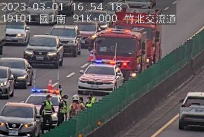 快訊／下班注意！國1北上竹北段3車連撞　嚴重紫爆後方回堵5k