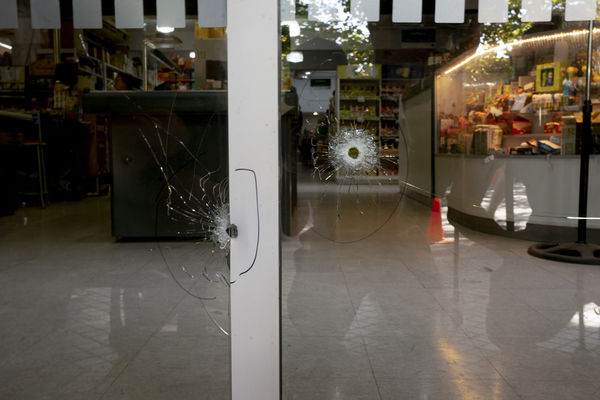 ▲▼ 梅西愛妻家人的食品超市遭到槍擊。（圖／達志影像／美聯社）