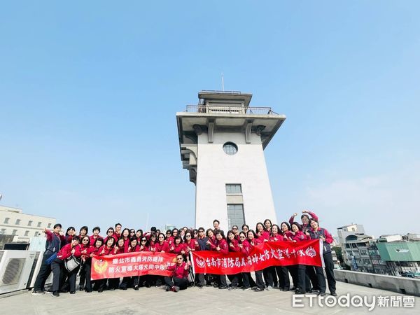 ▲台北市義消總隊防宣大隊大同中隊，參訪台南市義消婦女防火宣導中隊，並參訪台南市消防史料館。（圖／記者林悅翻攝，下同）