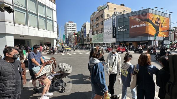 ▲▼漫畫,捷比,台中,一中商圈。（圖／記者許權毅攝）