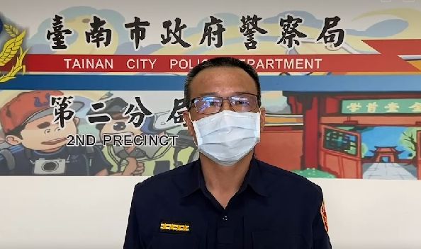 ▲台南市警第二分局海安所轄區，發生1起男女疑似在麻將賭場詐賭案，男方被人痛毆時，女方趁機報警，都被警方帶回警局偵辦。（圖／翻攝自社會事新聞影音，下同）