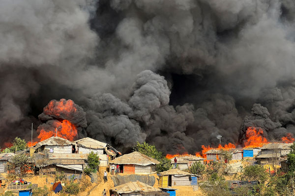 ▲▼孟加拉東南部城市科克斯巴扎爾（Cox’s Bazar）的洛興雅（Rohingya）難民營5日下午嚴重火災。（圖／路透）