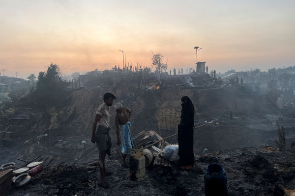▲▼孟加拉東南部城市科克斯巴扎爾（Cox’s Bazar）的洛興雅（Rohingya）難民營5日下午嚴重火災。（圖／路透）