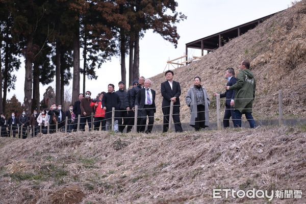 ▲▼花蓮縣長徐榛蔚與立委傅崐萁率縣府團隊考察日本最大豪華農業休閒園區「The Farm」。（圖／花蓮縣政府提供，下同）