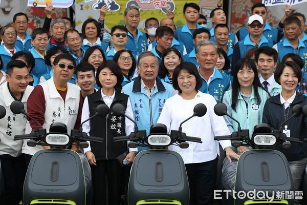 ▲▼ 嘉義市東、西區里長電動公務機車啟用 淨零減碳的嘉義市！ 。（圖／嘉義市政府提供）