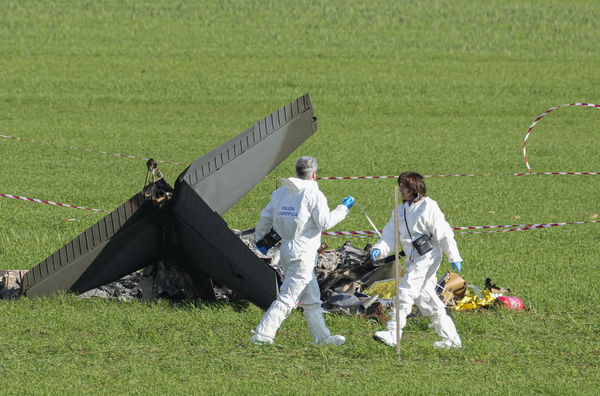 ▲▼義大利空軍7日發生2架飛機在空中相撞意外，2名飛行員不幸喪生。（圖／達志影像／美聯社）