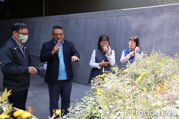 ▲雲林「鵝媽媽鵝童樂園」榮獲行政院環保署銅級環保育樂場所認證，副縣長謝淑亞今（9）日親送紅榜恭賀。（圖／記者蔡佩旻翻攝）