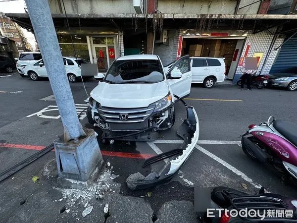 ▲▼ 三重發生自撞車禍，警方在車內找到百萬鈔票和大批毒品。（圖／記者戴上容翻攝）