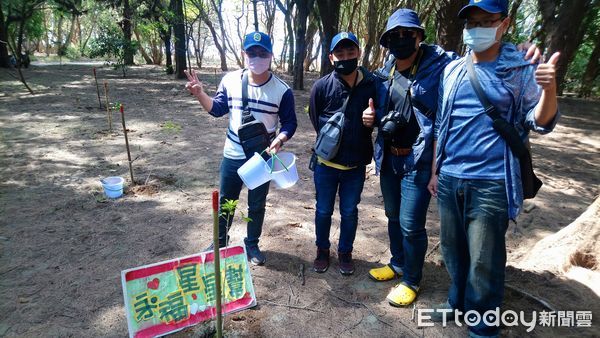 ▲台南市永福國小星星兒家族配合園藝治療，響應「2050台灣淨零，台南齊行」減碳淨零，友善地球活動，11日也特地發動家族成員前來種樹。（圖／記者林悅翻攝，下同）