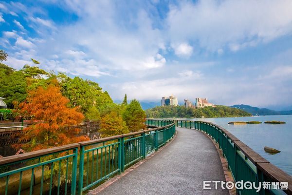 ▲▼主題館介紹台灣各地自行車旅遊美景和特色。（圖 ／縱管處提供下同）