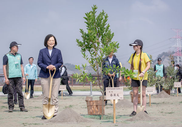 ▲▼總統蔡英文12日出席「112年森活圈植樹節活動」。（圖／總統府提供）