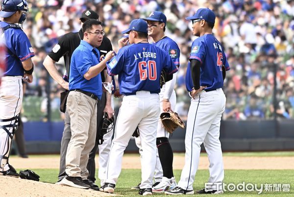 ▲▼ 2023WBC世界棒球經典賽曾峻岳流鼻血。（圖／記者李毓康攝）