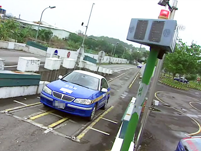 上駕訓班先簽定型契約撞壞教練車免賠 Ettoday生活新聞 Ettoday新聞雲