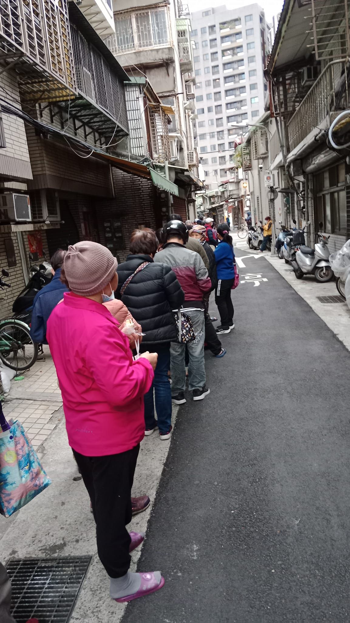 ▲▼。（圖／翻攝自Facebook／爆料公社）