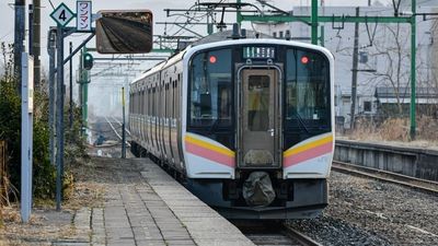 落軌來不及爬回月台！日女陳屍鐵道「7班列車高速駛過」隔天才被發現