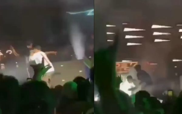 饒舌歌手在舞台上摔倒「突然死亡」　超嗨觀眾嚇壞驚悚畫面曝光。（圖／翻攝自Twitter）