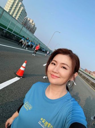 ▲▼Selina宣布懷孕喜訊前一天跑了3公里馬拉松。（圖／翻攝自Instagram／selinanahaha）