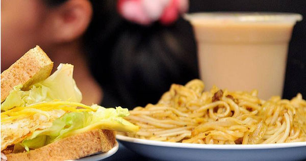 知名配音員許伯琴稱台灣早餐店的服務就是全世界餐飲服務最極致的標準。（示意圖／報系資料照）