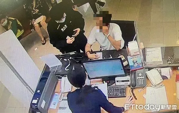 ▲陳姓男子欲借錢投資卻聽信詐團到銀行辦理約定帳戶。（圖／大園警分局提供）