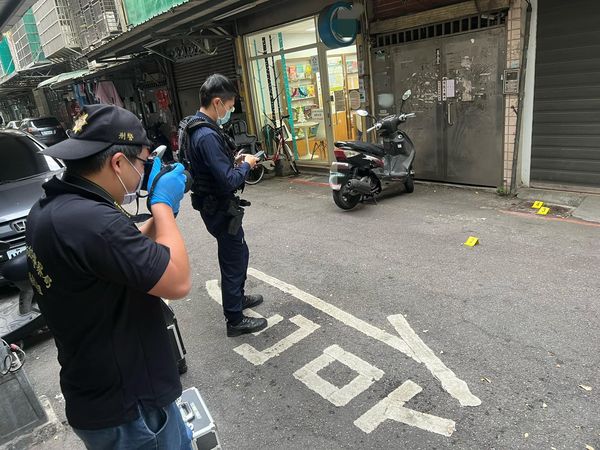 ▲▼朴智雨稱自己在家門口遭陌生男子持球棒攻擊。（圖／翻攝自臉書／圤智雨）