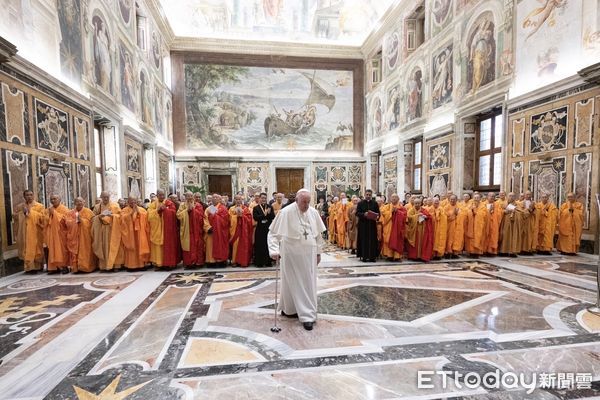 ▲教宗與百位佛教領袖同禱世界和平！東西兩大宗教梵蒂岡共築和諧願景。（圖／佛光山提供，下同）