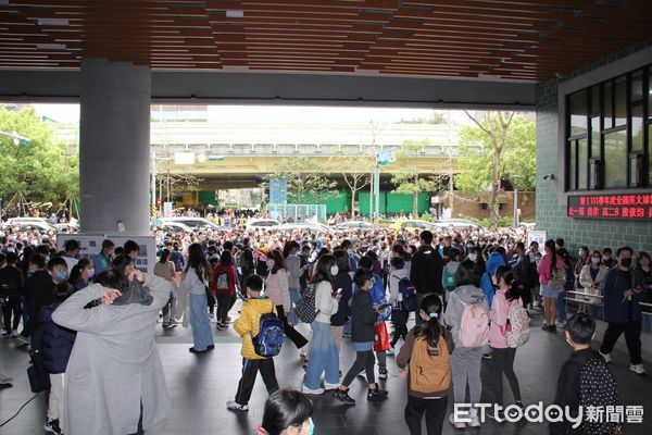 ▲北市私立延平中學舉辦國中新生甄選入學，吸引2750人報考。（圖／延平中學提供）