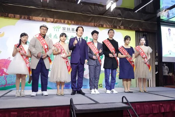 ▲▼副總統賴清德19日出席家扶基金會2023年全國自強兒少表揚活動。（圖／總統府提供）