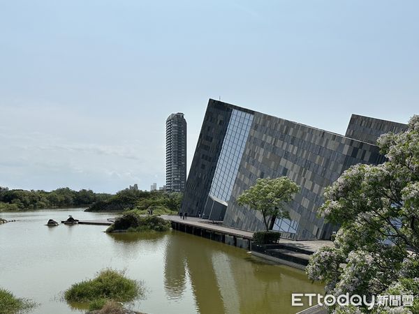 ▲▼宜蘭頭城第一豪宅「世界灣」享有龜山島海景，且緊鄰蘭陽博物館。（圖／記者賴志昶攝）