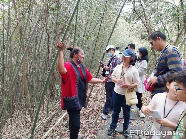 ▲▼   阿里山鄉鄒族茶山部落辦理珈雅瑪瓦納保安林   。（圖／林務局嘉義管理處提供）