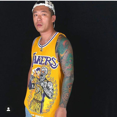 ▲▼嘻哈歌手彫柏榮獲澳洲最大的刺青展第一名「Best asian art」。（圖／混血兒娛樂提供）