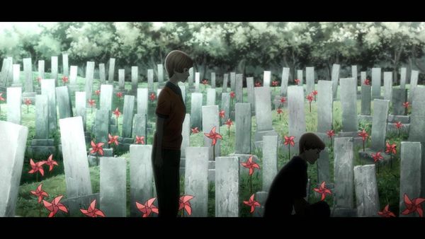《伊藤潤二狂熱：日本恐怖故事》中的「墓碑鎮」中大量的墓碑出現在一般道路上，陰森氣氛令人感到恐懼。（Netflix提供）
