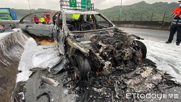 ▲▼基隆台62線火燒車。（圖／記者郭世賢翻攝）