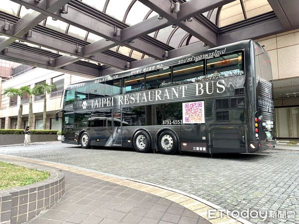 ▲台北君悅酒店即日起至6月19日攜手台北雙層觀光巴士推出第六季全新南義風情巴士餐食 。（圖／記者彭懷玉攝）
